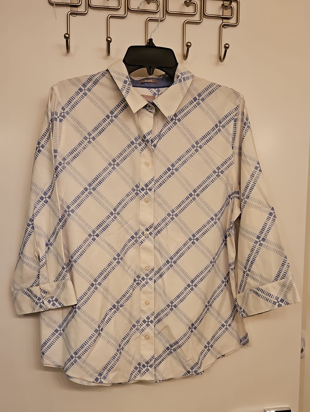 Chico's No Iron Stretch Plaid Button Down Shirt Size 2 US 12 14 Blue White 3/4